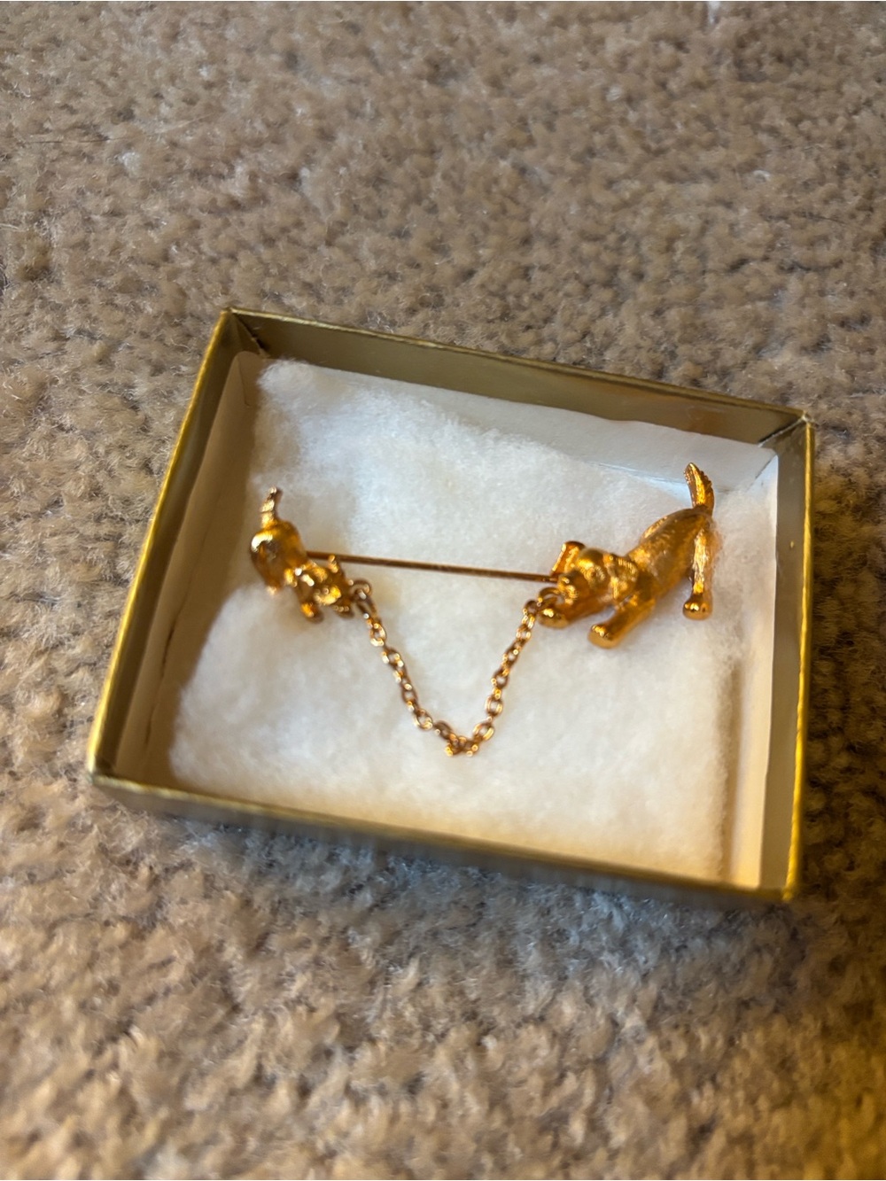 VINTAGE: 1982 Avon Fashion Jewelry Mother's Love Dog Pin - Cream and Navy